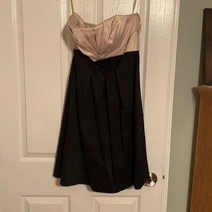 Size 6 strapless White House black market dress.